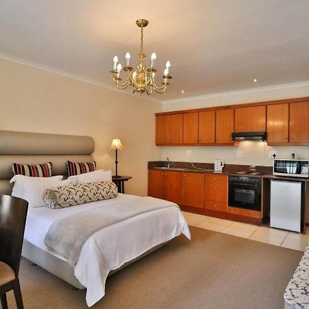 Milkwood Lodge Херманус Экстерьер фото